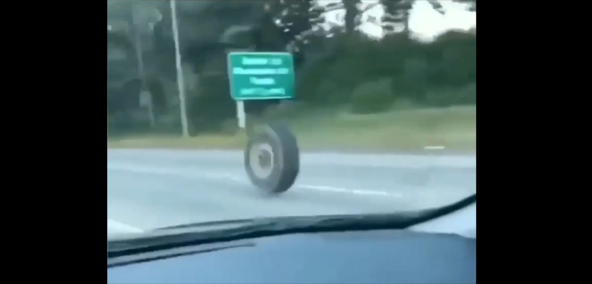 Μη σου τύχει: Μετωπική με τροχό φορτηγού στην εθνική οδό!