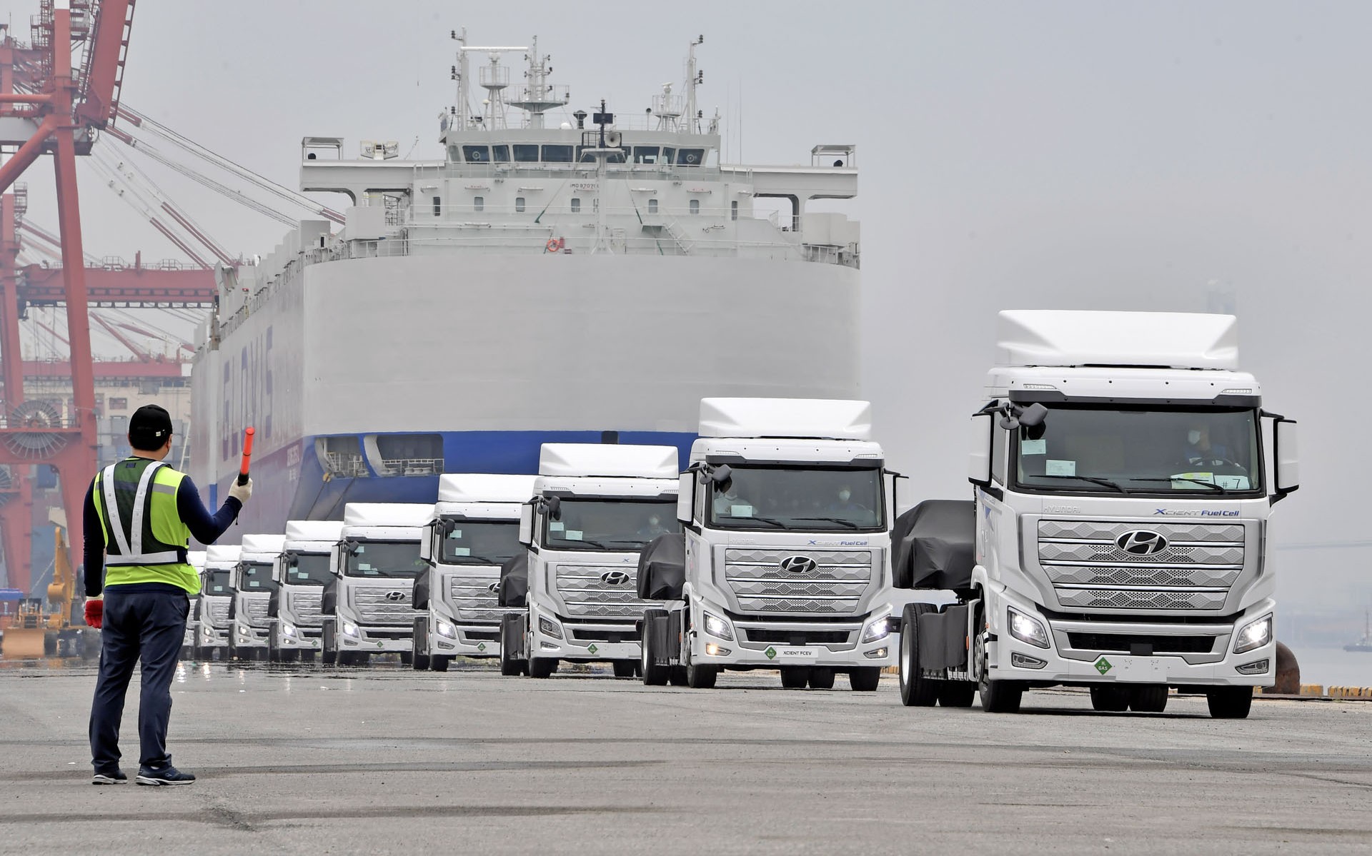 Είναι φορτηγά, είναι Hyundai, καίνε υδρογόνο και έρχονται στην Ευρώπη (video)