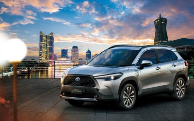 Toyota Corolla Cross: Ανάμεσα στα C-HR και RAV4