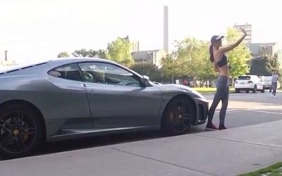 Supercars: «μαγνήτης» των selfies (VIDEO)