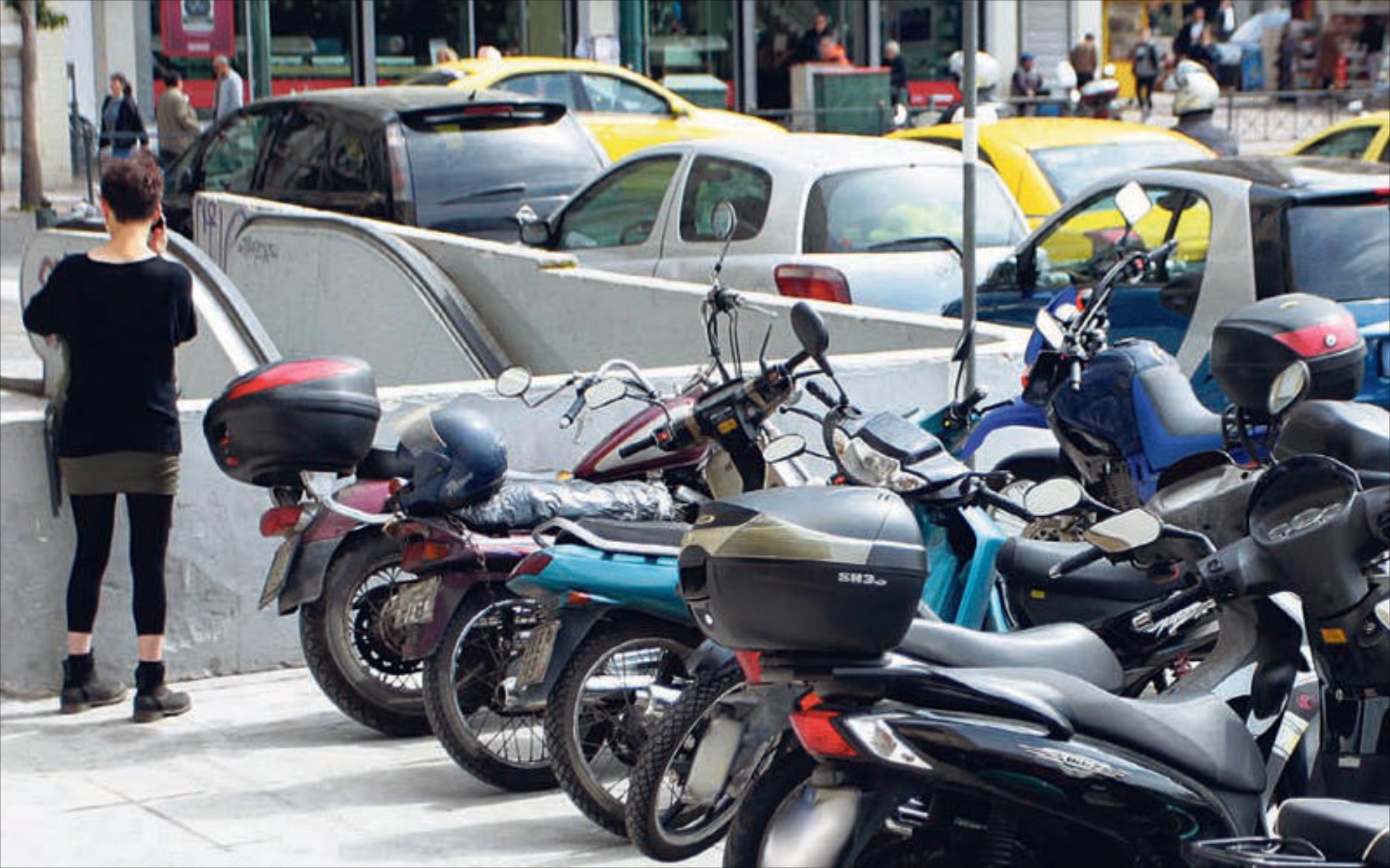 Με δίπλωμα αυτοκινήτου η οδήγηση μοτοσικλετών έως 125 cc; Τι απαντά το Υπουργείο Μεταφορών