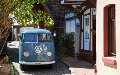 Αυτή είναι η Sofie. Είναι 70 ετών, αλλά πάντα νέα και εντυπωσιακή!