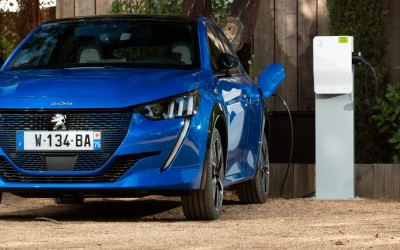 «Ηλεκτρικό Αυτοκίνητο της Χρονιάς» το Peugeot e-208