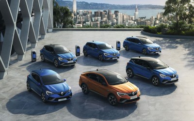 Υβριδική αντεπίθεση από τη Renault