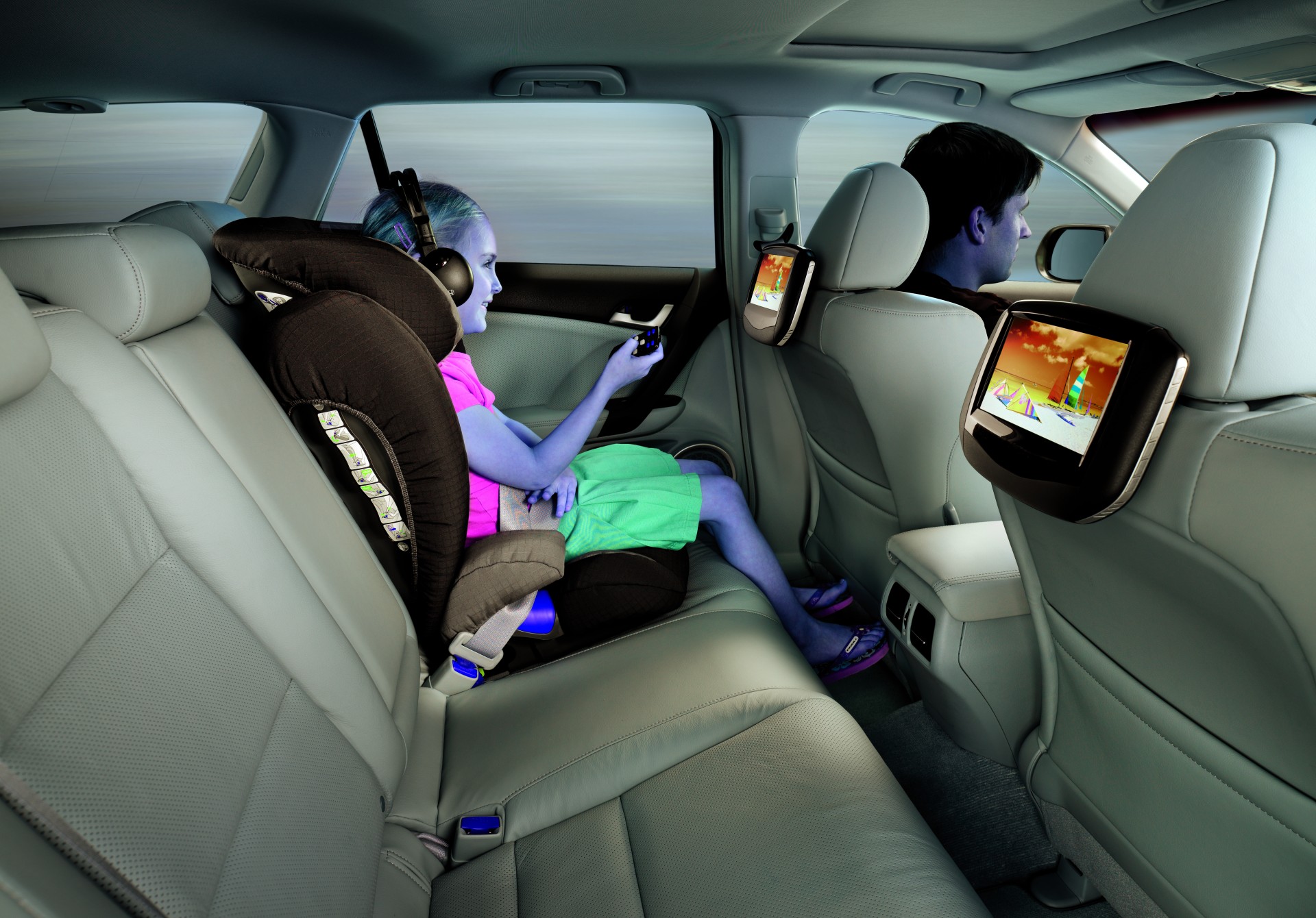 Κορονοϊός: Είμαι στο αυτοκίνητο με την οικογένειά μου. Πρέπει να φοράω μάσκα;