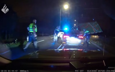 Η αστυνομία καταδιώκει ένα Golf GTI στην Ολλανδία, με τις ταχύτητες να φτάνουν τα 240 km/h [Video]