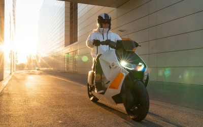 Ένα ηλεκτρικό scooter με φουλ τεχνολογία: το BMW Motorrad Definition CE 04