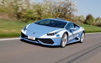 Η Huracan της ιταλικής αστυνομίας δεν είναι μόνο για καταδιώξεις (video)