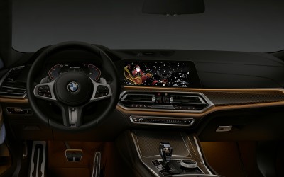 Οι κάρτες με ευχές της BMW έρχονται μέσα στο αυτοκίνητο [Video]