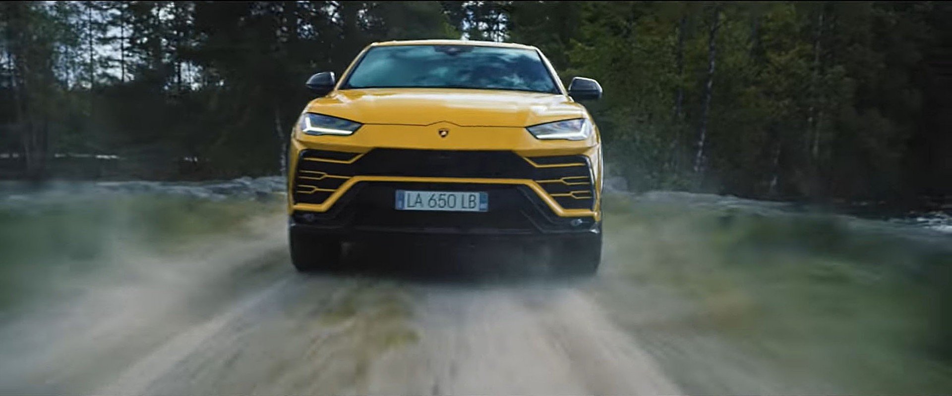 Η Lamborghini Urus ταξιδεύει στη Ρωσία! (video)