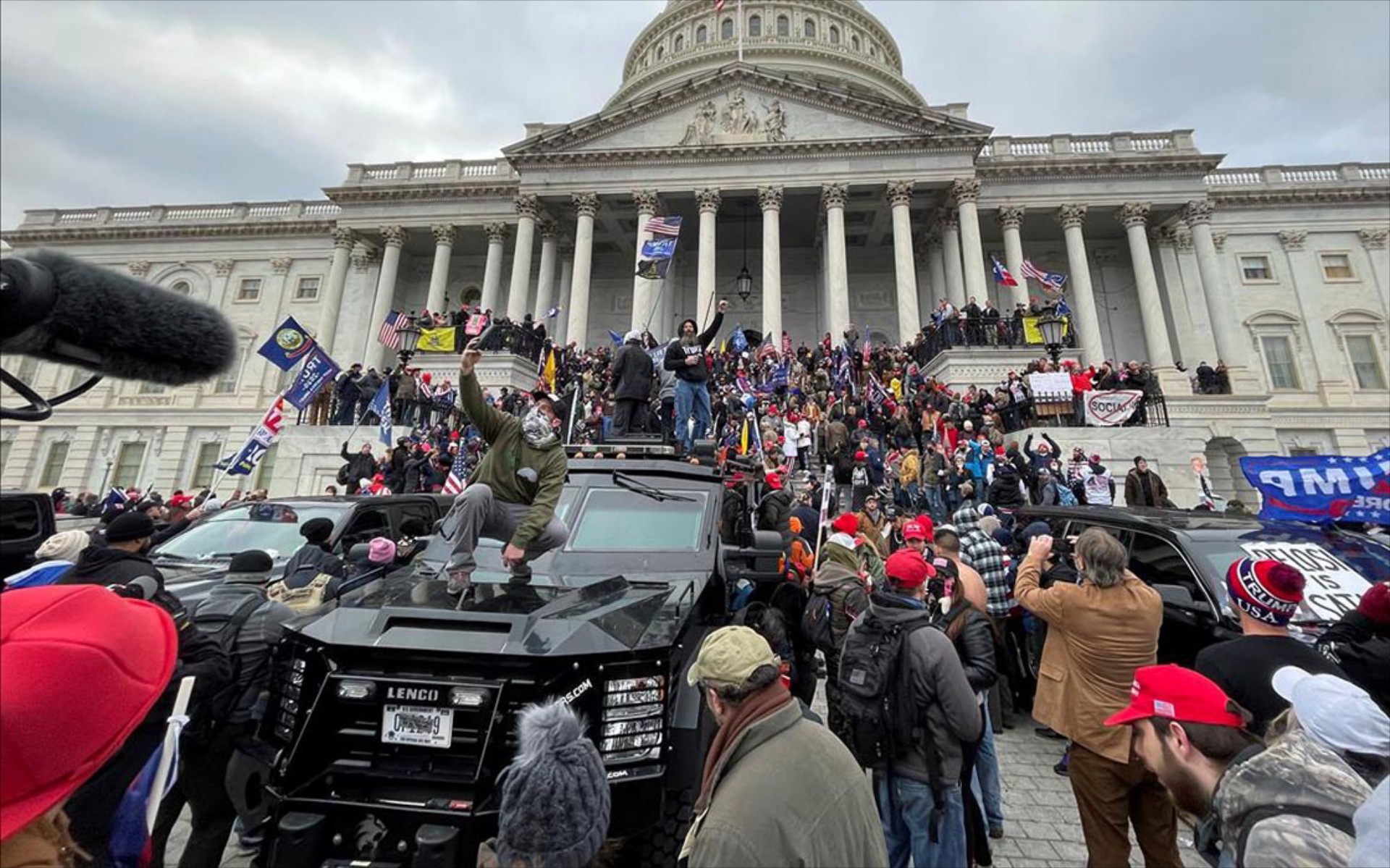 Ποιο είναι το τεθωρακισμένο όχημα που κατέλαβαν οι οπαδοί του Trump