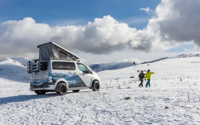 Ένα τροχόσπιτο Nissan e-NV200 για χειμερινές εξορμήσεις! (video)