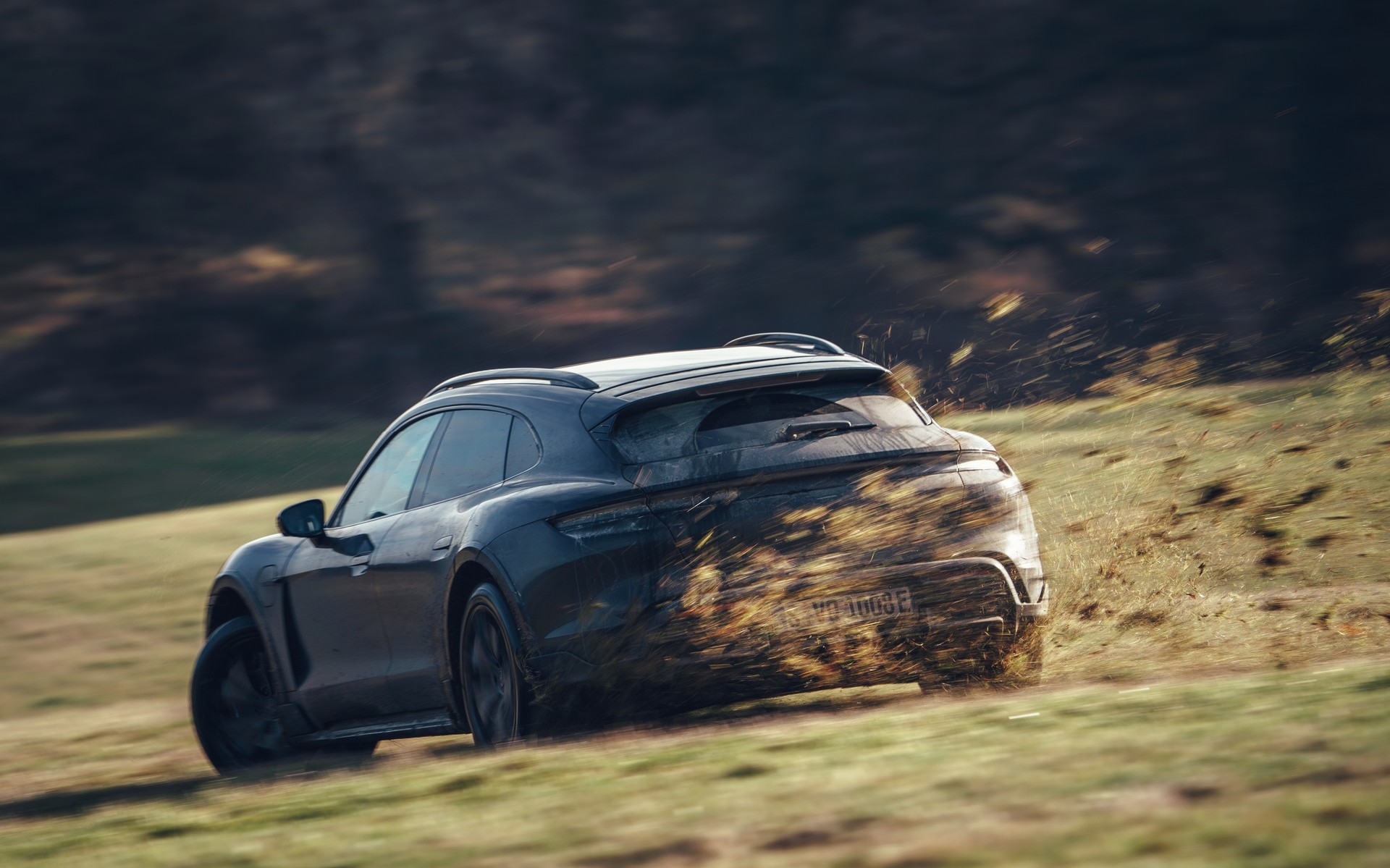 Ποιες νέες… «παραλλαγές» της Taycan ετοιμάζει η Porsche! 