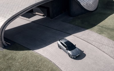 Ηλεκτρικό Kia EV6: Επίσημη πρεμιέρα με drag race κόντρα σε Lamborghini, AMG, McLaren, Porsche & Ferrari [Video]