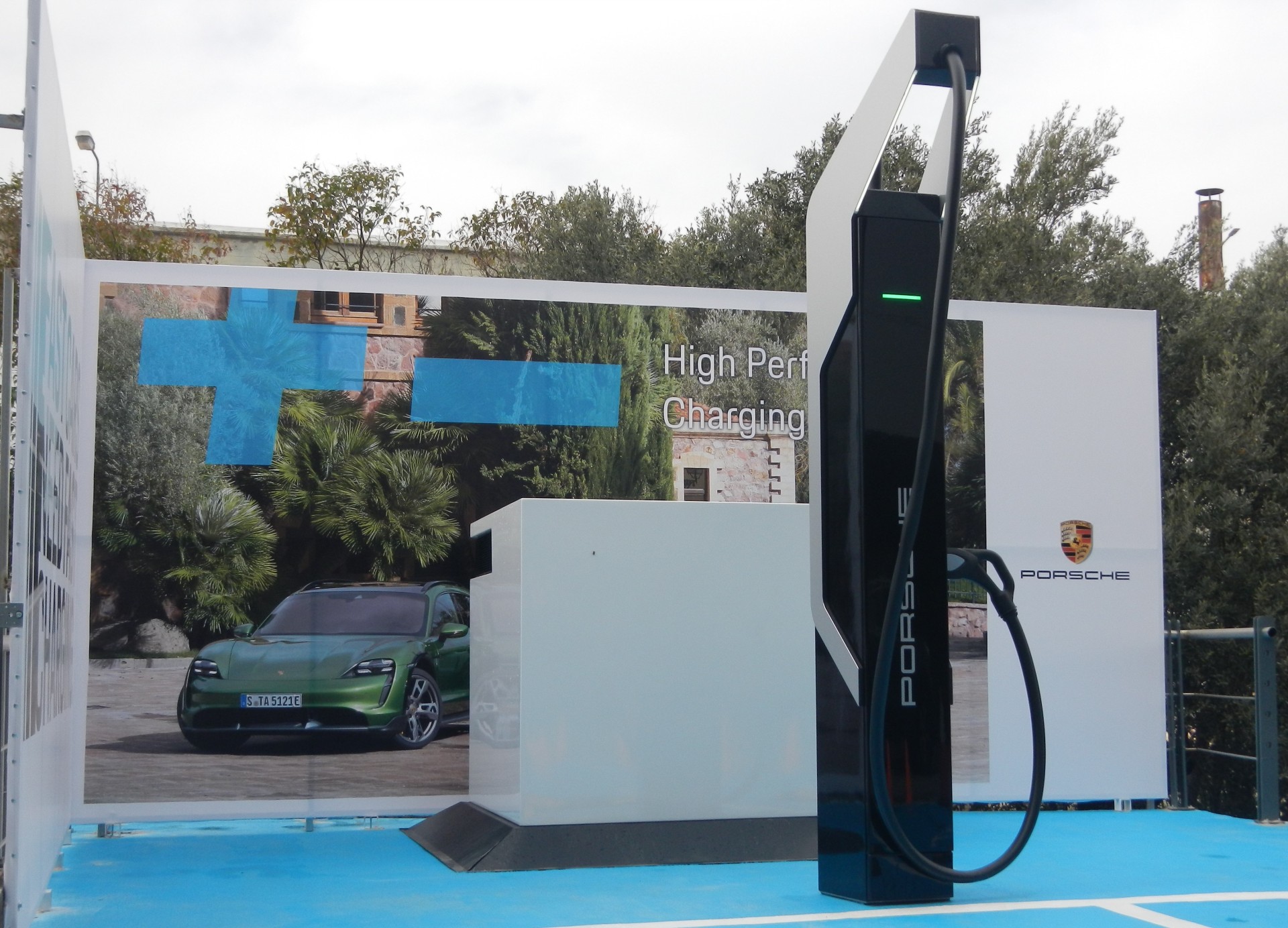 Σε λειτουργία ο ισχυρότερος σταθμός φόρτισης ηλεκτροκίνητων αυτοκινήτων στην Ελλάδα