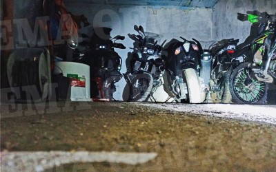 Έφοδος σε αποθήκη με κλεμμένες μηχανές στο Μενίδι