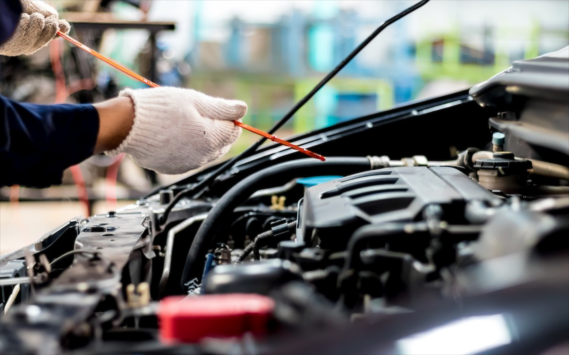Ένας στους πέντε οδηγούς δεν τσεκάρει ποτέ τα λάδια του αυτοκινήτου του