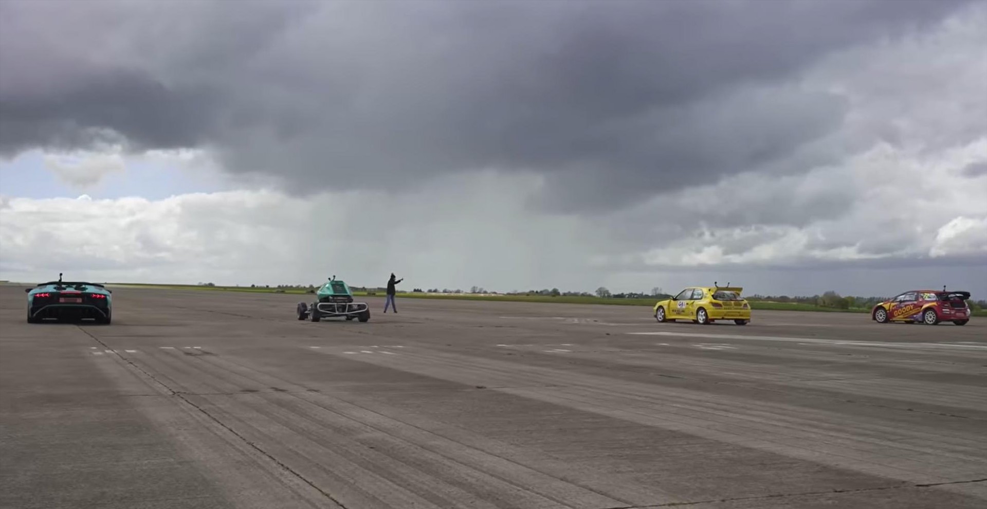 Drag Race: Η Lamborghini Aventador «τα βάζει» με αγωνιστικές κατασκευές προδιαγραφών Rallycross