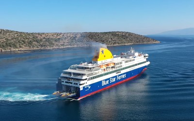 Τραβάνε και τα πλοία χειρόφρενο; - Δεξιοτεχνική μανούβρα του Blue Star Patmos στο λιμάνι Μεστών [Video]