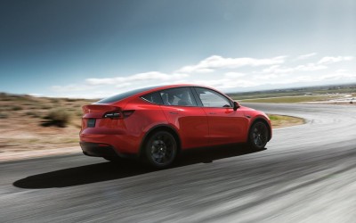Η Tesla ξεπέρασε σε πωλήσεις την Toyota στη Γερμανία