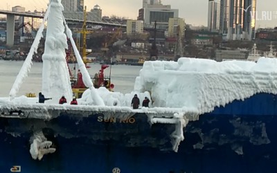 Εκατοντάδες ολοκαίνουρια αυτοκίνητα έγιναν παγάκια πριν καν φτάσουν στους ιδιοκτήτες τους [Video]