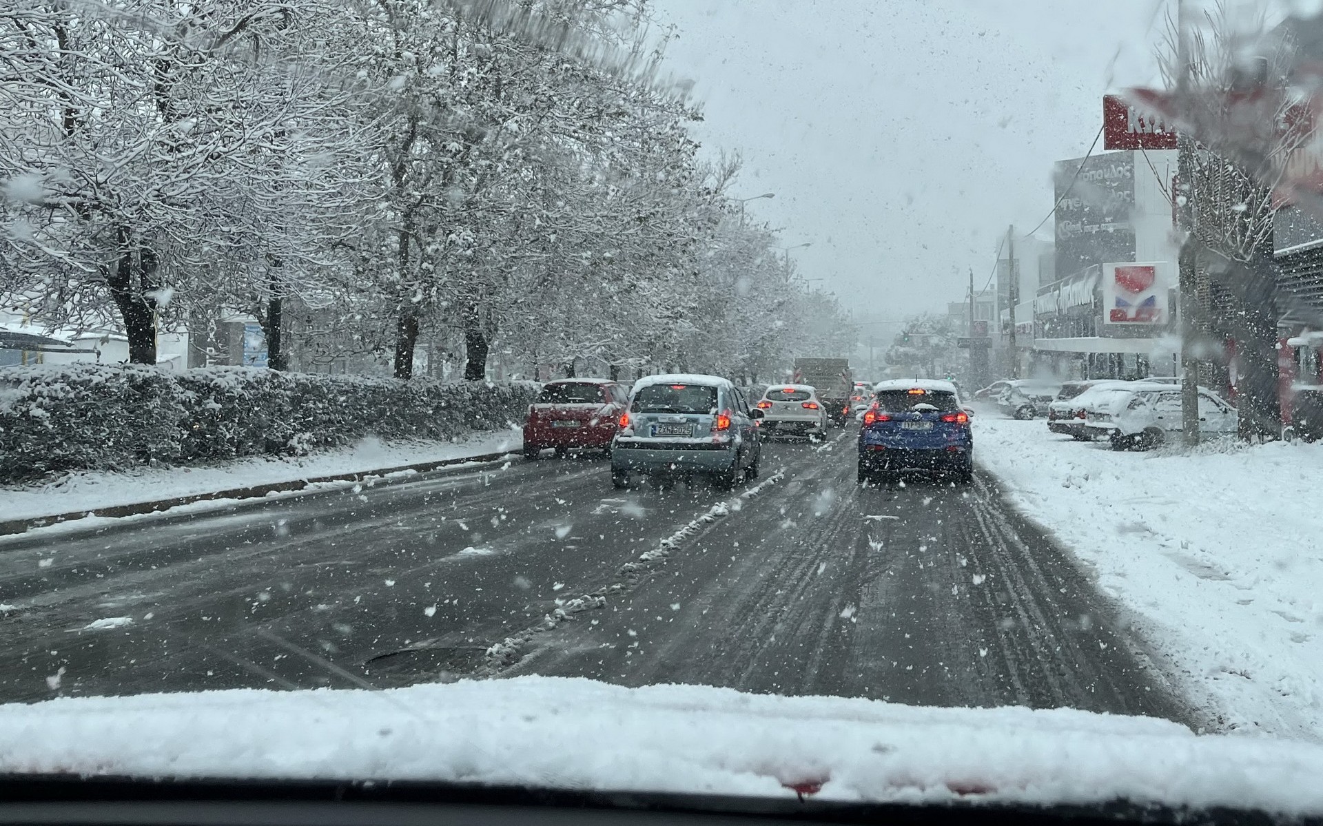 Κακοκαιρία «Ελπίς»: Συμβουλές προς οδηγούς και πεζούς