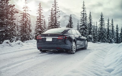 Ηλεκτρικά αυτοκίνητα: Θα παγώσω αν εγκλωβιστώ στο χιόνι; [video]