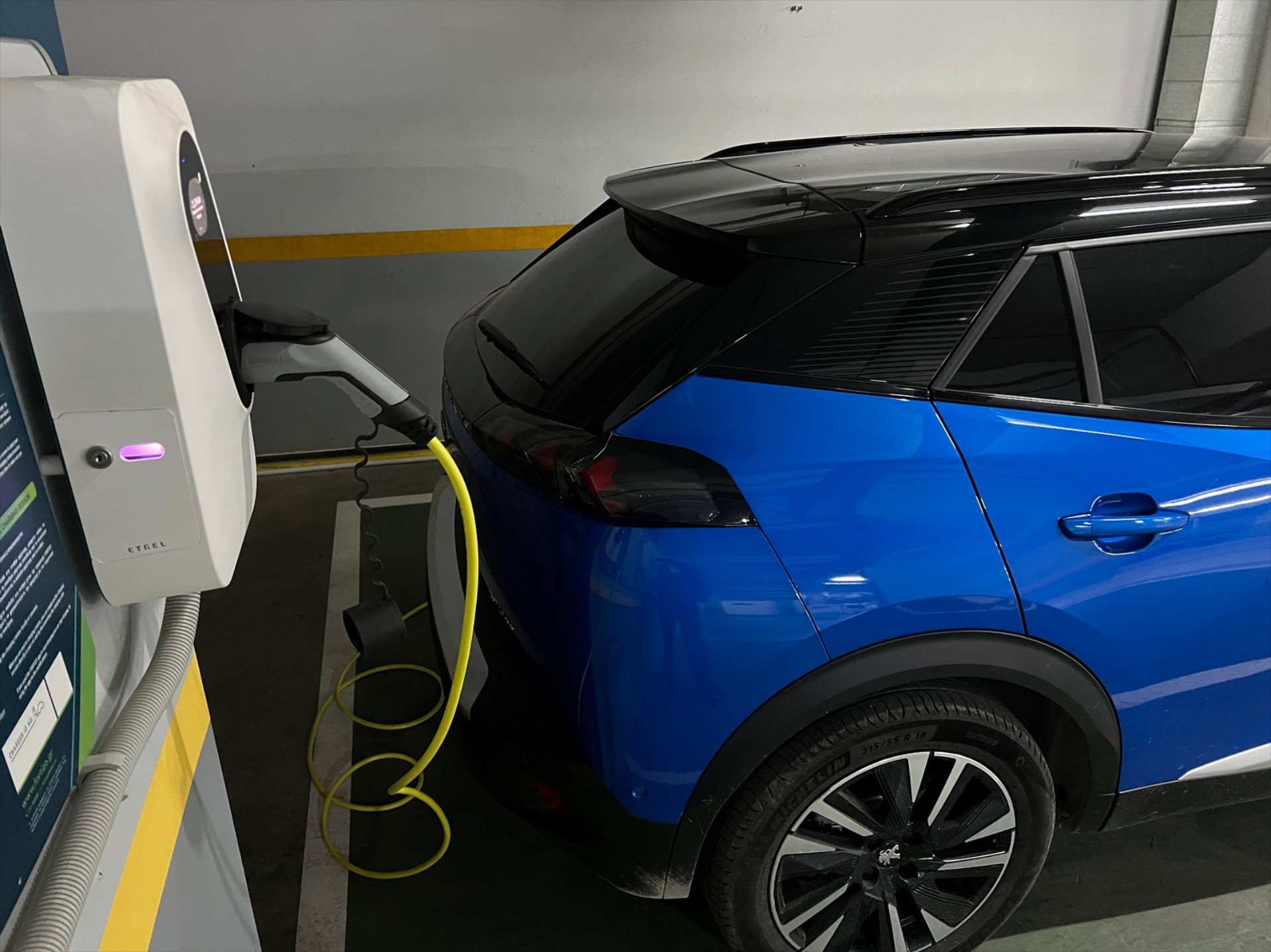 Κινούμαι Ηλεκτρικά: Επιδότηση έως 8.000 ευρώ για ηλεκτρικά αυτοκίνητα