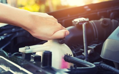 Τι φανερώνει το χρώμα του ψυκτικού υγρού στο αυτοκίνητο;