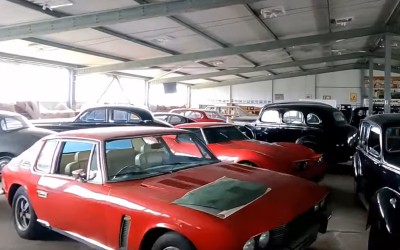 Τι γυρεύουν 100 κλασικά μοντέλα σε ένα υπόστεγο στο Ηράκλειο; [video]