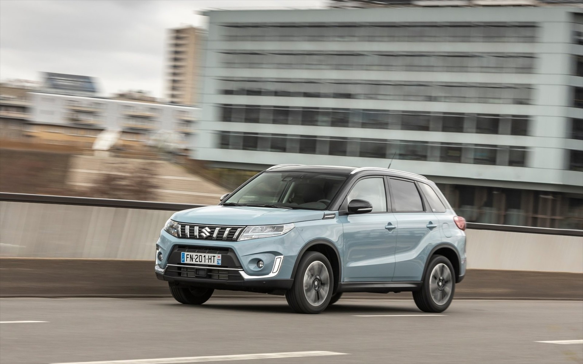 Νέες τιμές Suzuki – Έως 600 ευρώ έκπτωση για το Vitara 