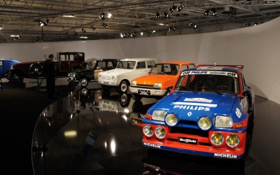 Έκθεση κλασικών αυτοκινήτων στο Παρίσι