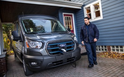 Ford Pro Charging: Λύσεις φόρτισης για ηλεκτρικά επαγγελματικά