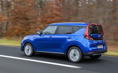 Ηλεκτρικά αυτοκίνητα: Πόσο ρεύμα καίνε με 300 kg αποσκευές; [Video]