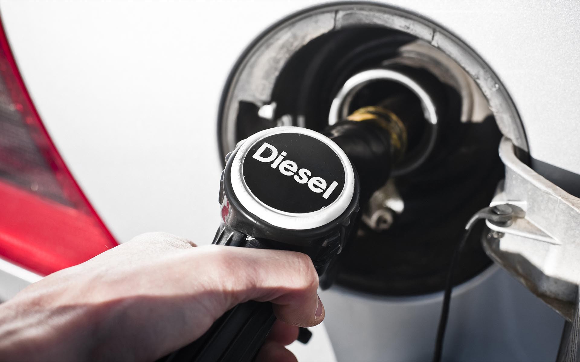 Ακρίβεια καυσίμων: Η μίξη νερού με diesel ίσως είναι η λύση! [video]