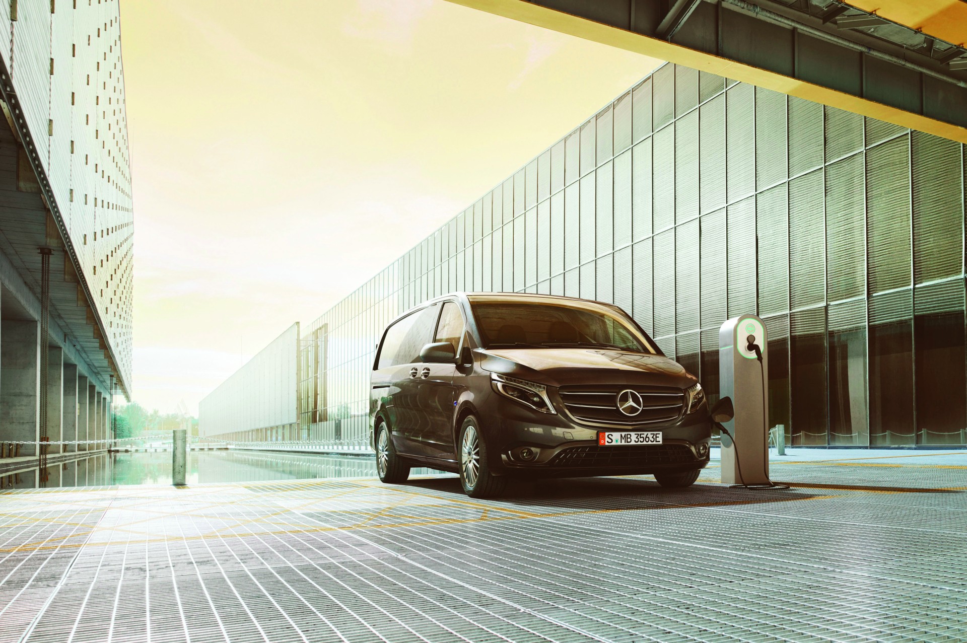 Νέο Mercedes eVito Van. Ένα εργαλείο... απαλλαγής από τα καύσιμα