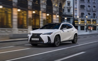 Το ανανεωμένο Lexus UX στην Ελλάδα - Τιμές [video]