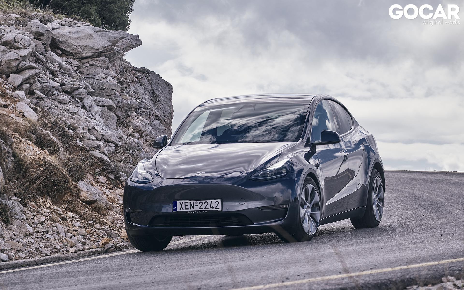 Θες να αλλάξεις μπαταρία στο Tesla; Σε περιμένουν 314 βήματα