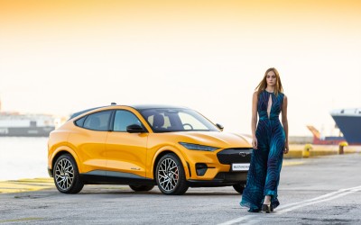 H Ford Mustang Mach-E κάνει πασαρέλα στον Πειραιά!