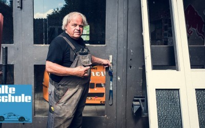 Ο άνθρωπος που έχει τα ανταλλακτικά να κατασκευάσει μία BMW M1 από το μηδέν! [video]