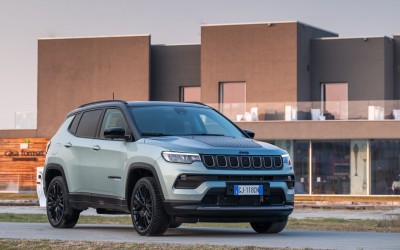 Κορυφαία επίδοση του Jeep Compass στις δοκιμές ασφάλειας του IIHS