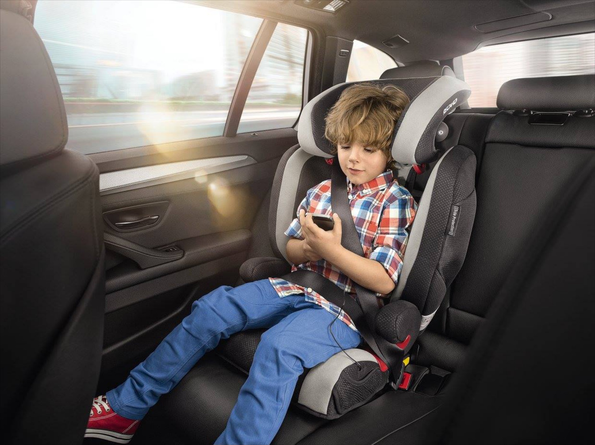 Μέχρι ποια ηλικία πρέπει να χρησιμοποιούμε παιδικό κάθισμα;