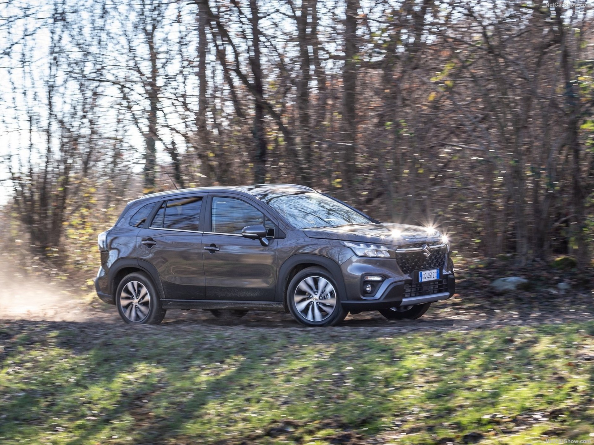 Νέο, φουλ υβριδικό Suzuki S-Cross 1.5 - Πότε έρχεται Ελλάδα