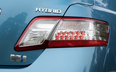 Νέα τέλη 2011: Απαλλάσονται τα υβριδικά 

