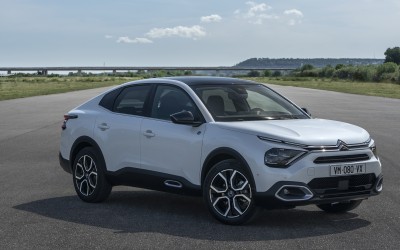 Citroen C4 X & e-C4 X: Το νέο οικογενειακό sedan crossover