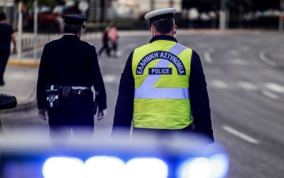 Η αστυνομία έκανε νέο «ντου» στην παραλιακή – Πήρε 74 διπλώματα