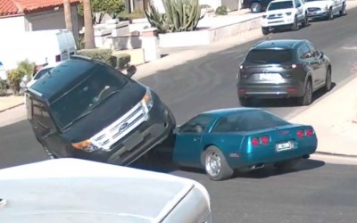 SUV πατάει κυριολεκτικά sportcar – Δείτε το απίστευτο video