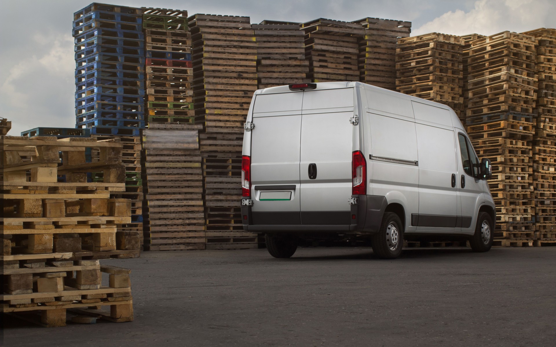 Αυτοκίνητο ελεύθερου επαγγελματία: Γιατί η μίσθωση «κερδίζει» την αγορά