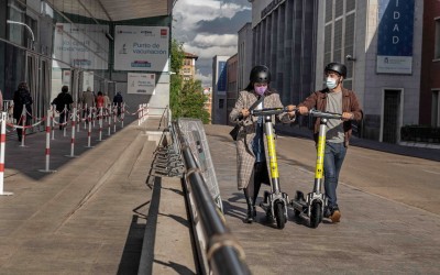 Με τι θα πήγαινες στη δουλειά αντί για ΙΧ; Ποδήλατο, μηχανάκι ή e-scooter