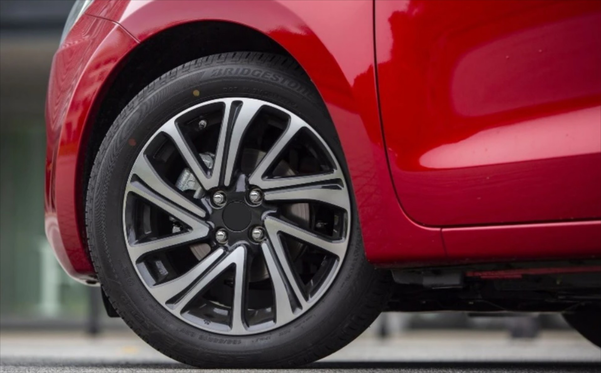 Υβριδικό supermini χωρίς τέλη κυκλοφορίας, με τιμή 16.500 € - Ποιο είναι;